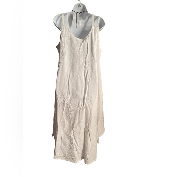 WHiTE SIMPLE COMFORTABLE DRESS.   BL/RD 13.  12603 - Picture 2 of 6